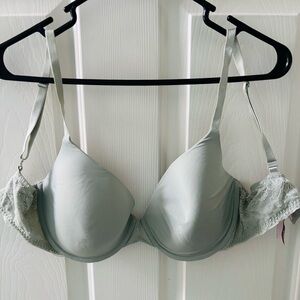 Victorias Secret Green t-Shirt Lightly Lined Demi Bra